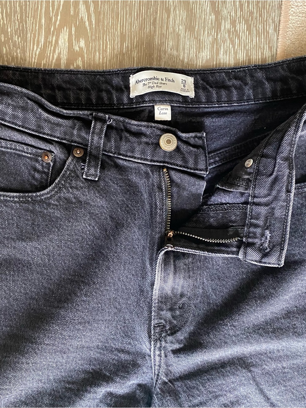 Abercrombie & Fitch (Dad Short - Curve Love) - Picture 3 of 3